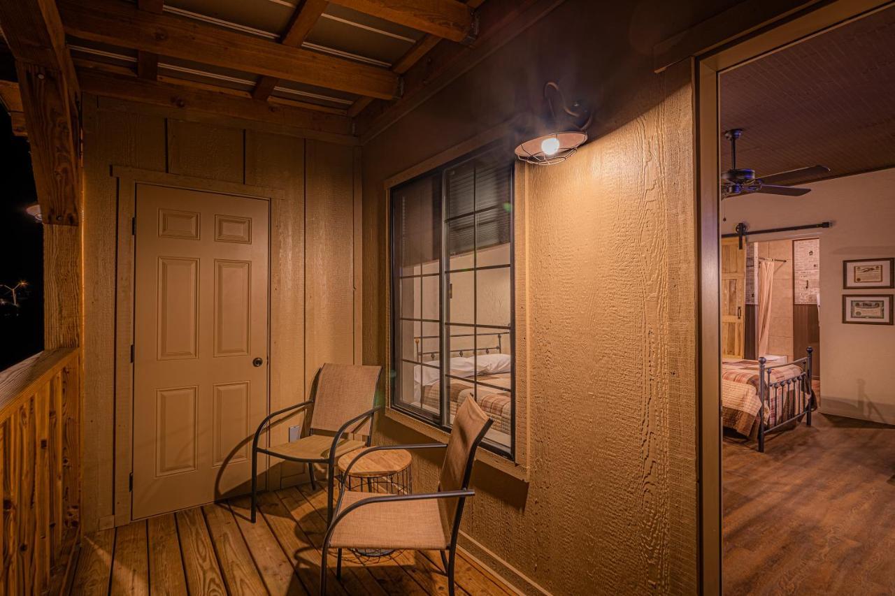 Miners Cabin #4 - King Bed - Private Balcony With Views Tombstone Luaran gambar